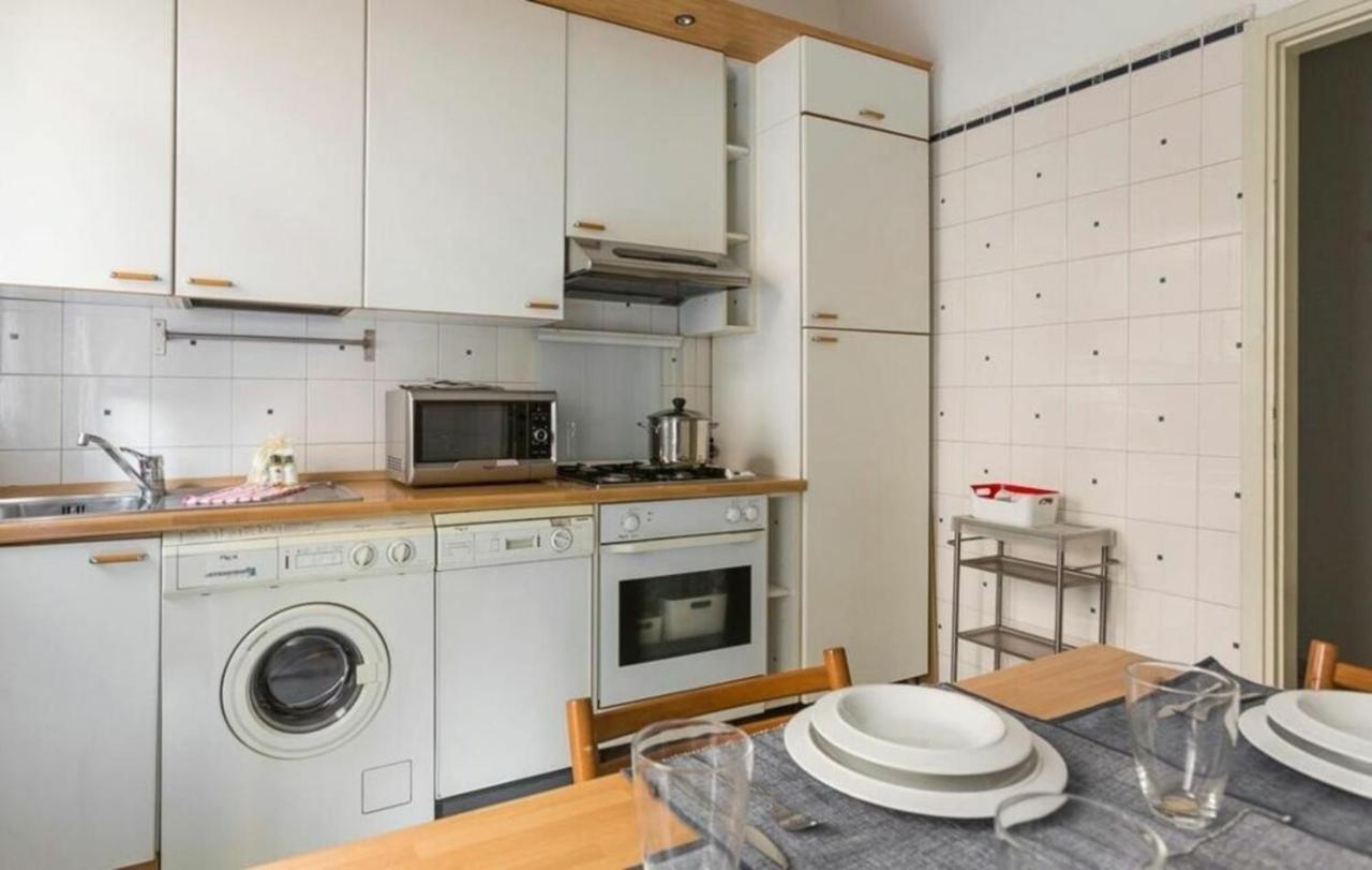 Alberti - Milan — Foto 1